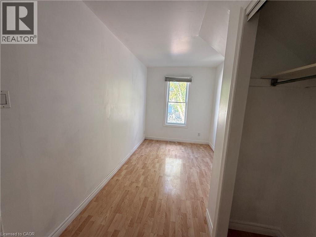 1087 Cannon Street E Property Photo 9