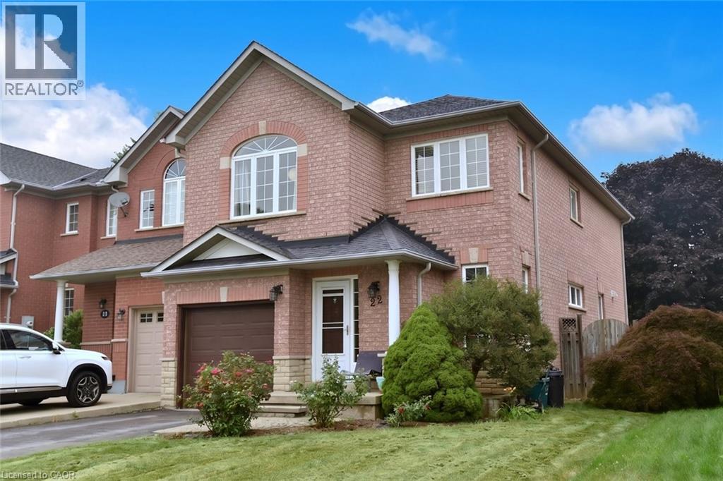 22 Moore Crescent Property Photo 2