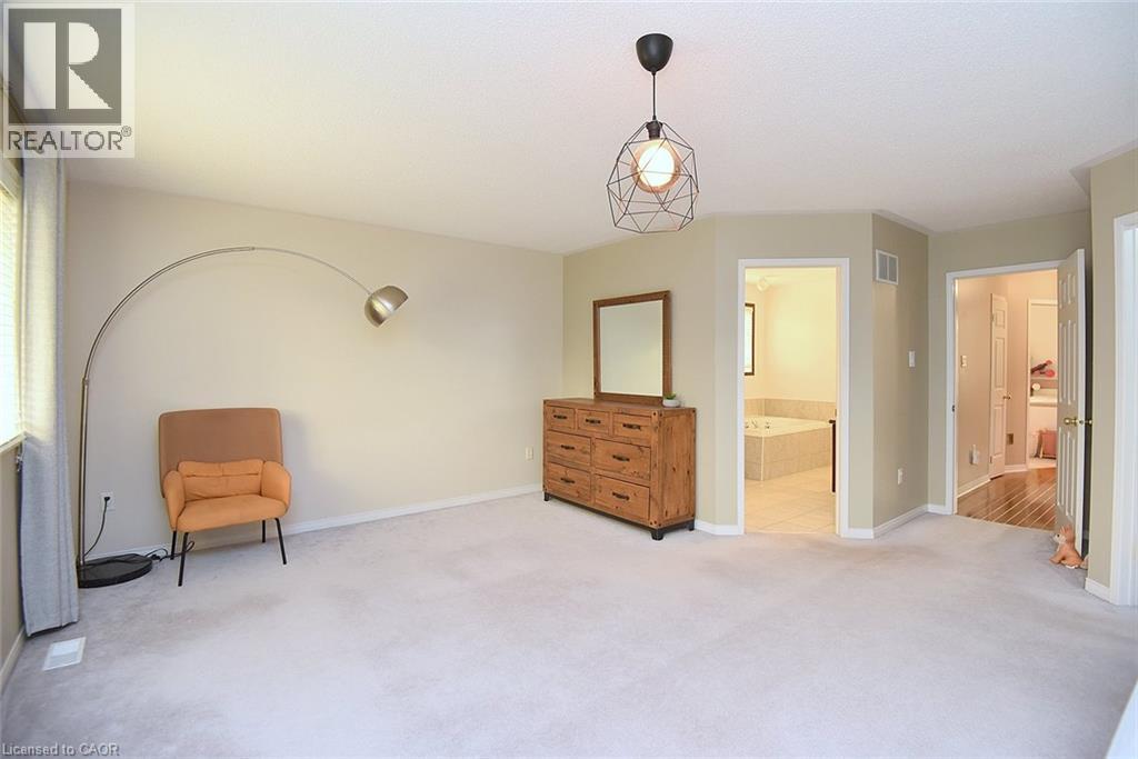 22 Moore Crescent Property Photo 26