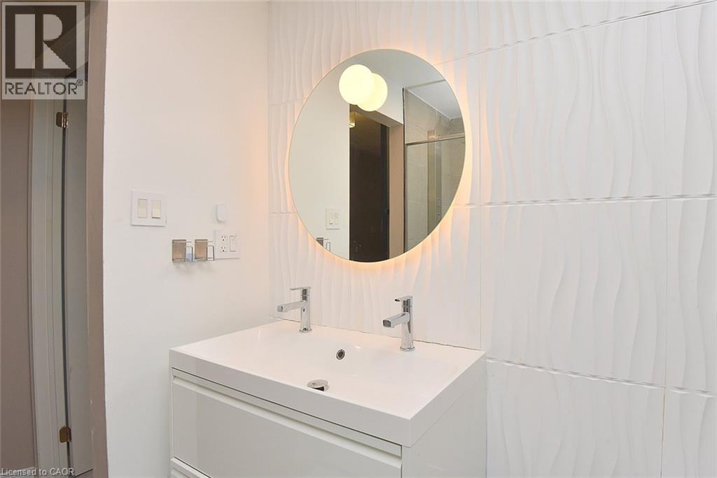 22 Moore Crescent Property Photo 39