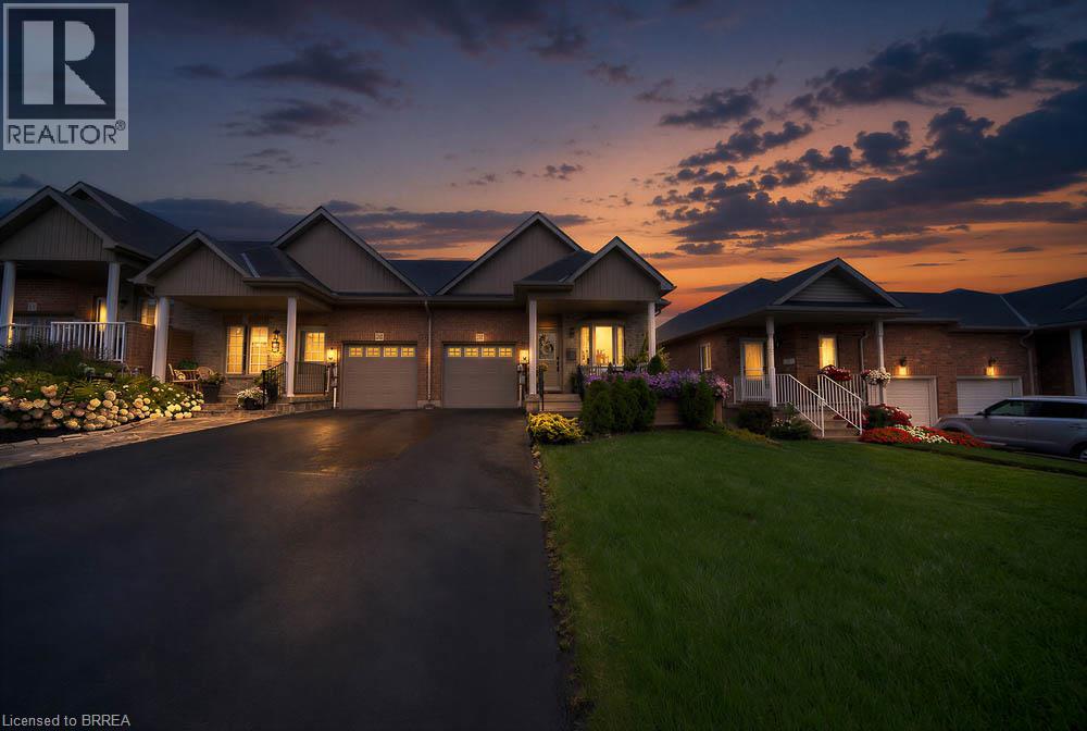 15 Millcroft Drive Property Photo 2