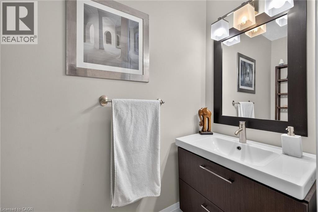 4377 Beverley Crescent Property Photo 5