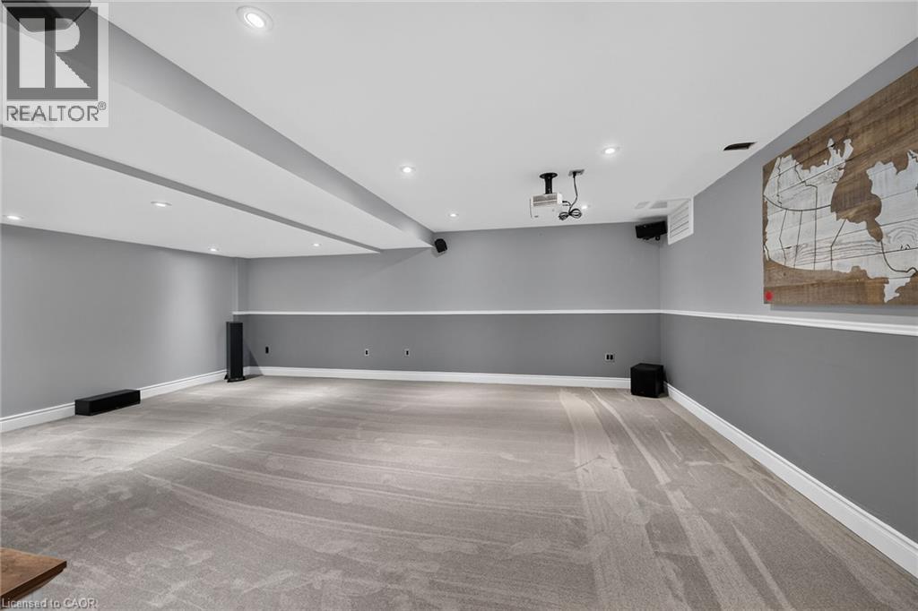 4377 Beverley Crescent Property Photo 33