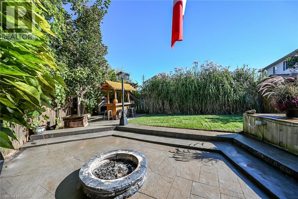 4377 Beverley Crescent Property Photo 49
