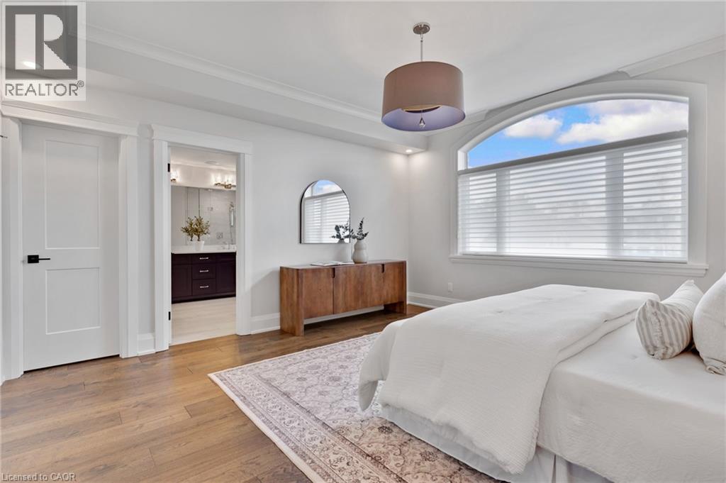 12 George Street Property Photo 18