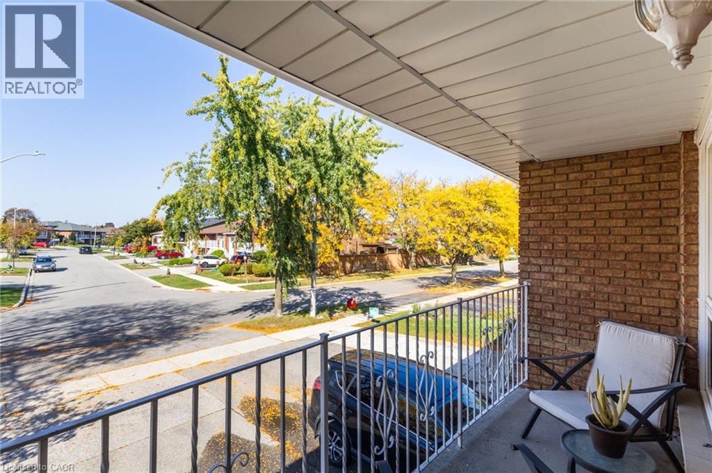 3974 Midhurst Lane Property Photo 4