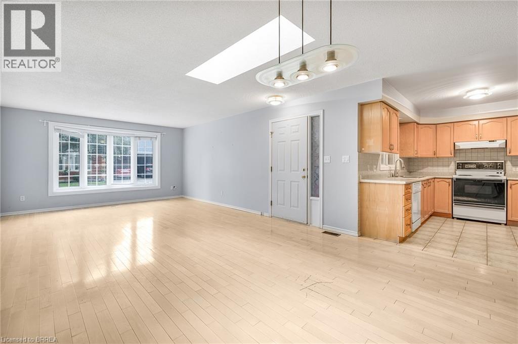 570 West Street Unit# 2 Property Photo 4