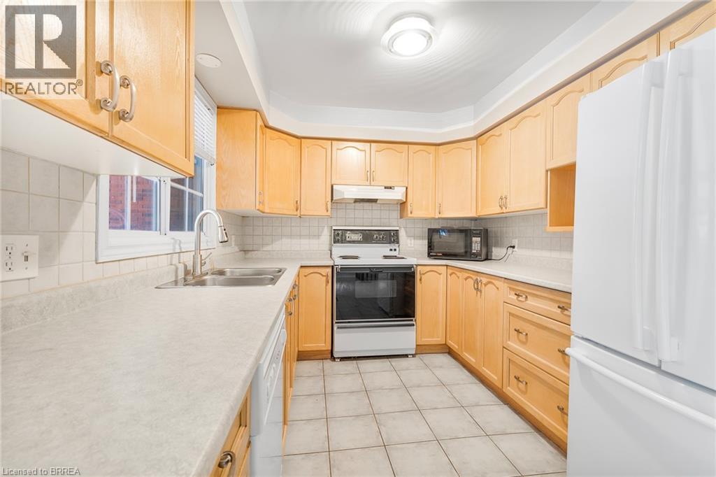 570 West Street Unit# 2 Property Photo 5