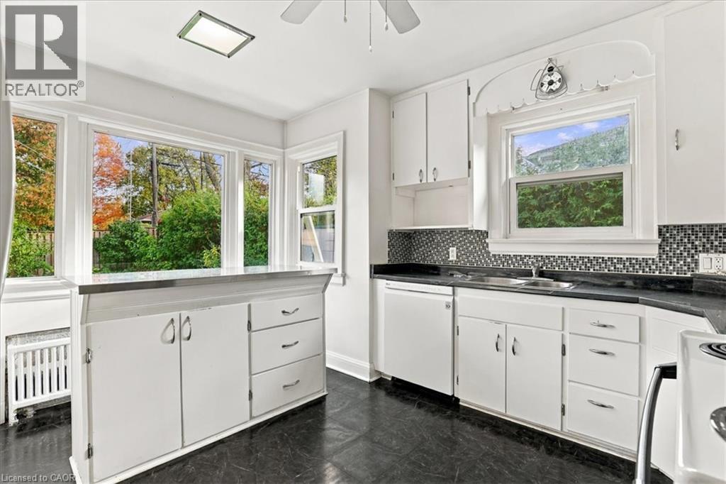 85 Hungerford Road Property Photo 14