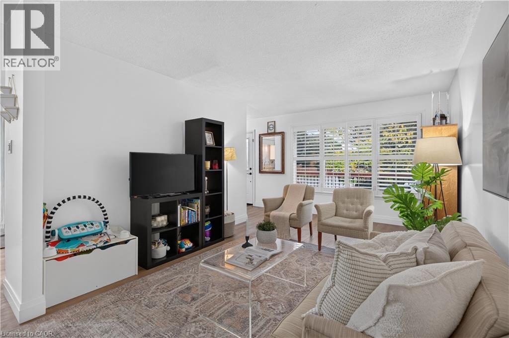 38 Southglen Road Property Photo 5