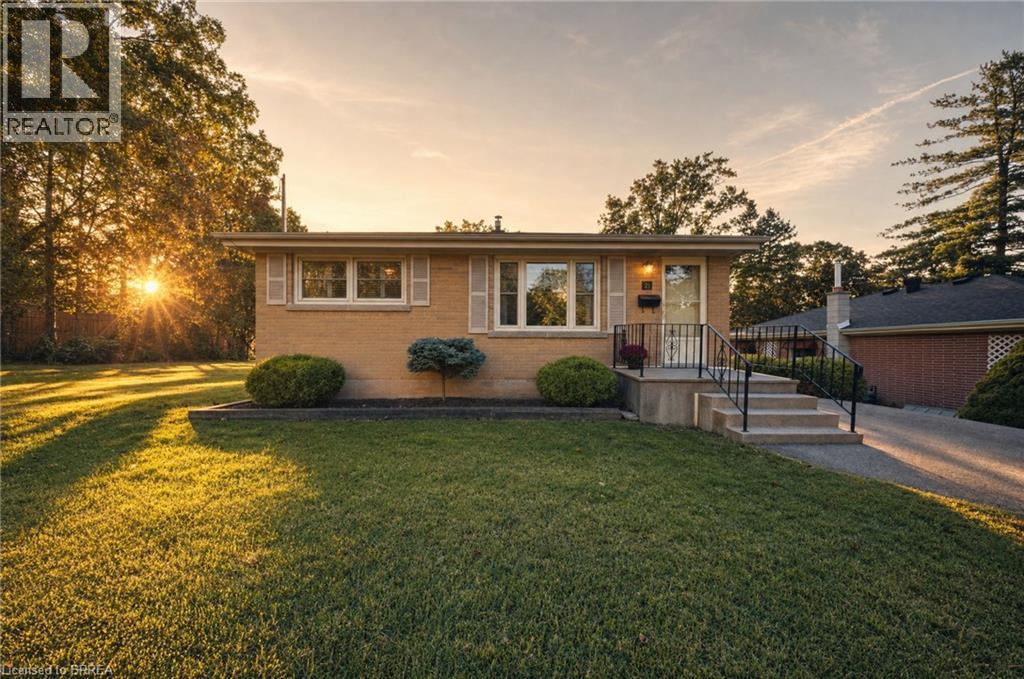 21 Hillcrest Avenue Property Photo 1