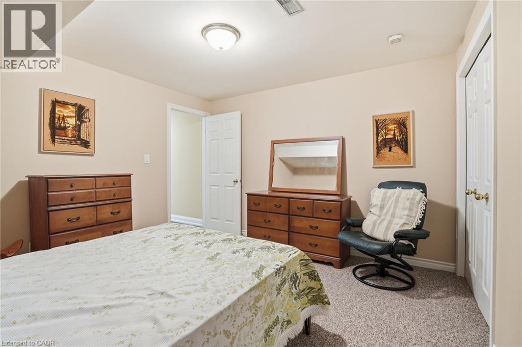 9 Kinsman Court S Property Photo 20