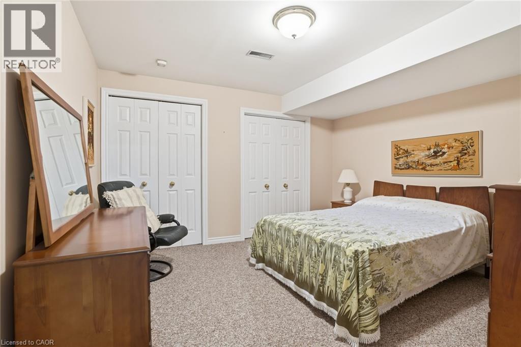 9 Kinsman Court S Property Photo 21