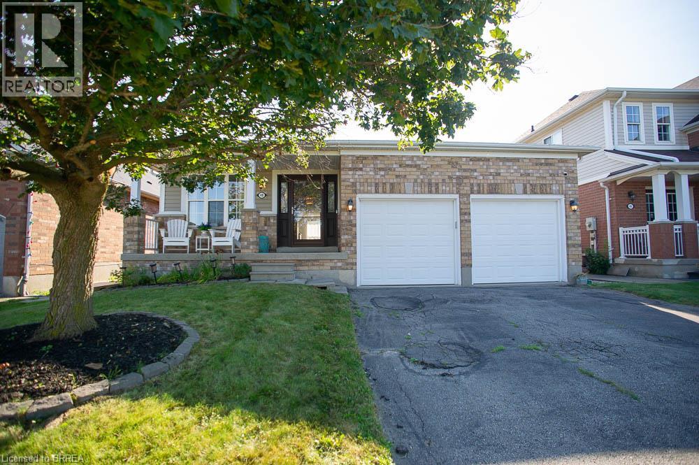 48 Lovell Crescent Property Photo 1