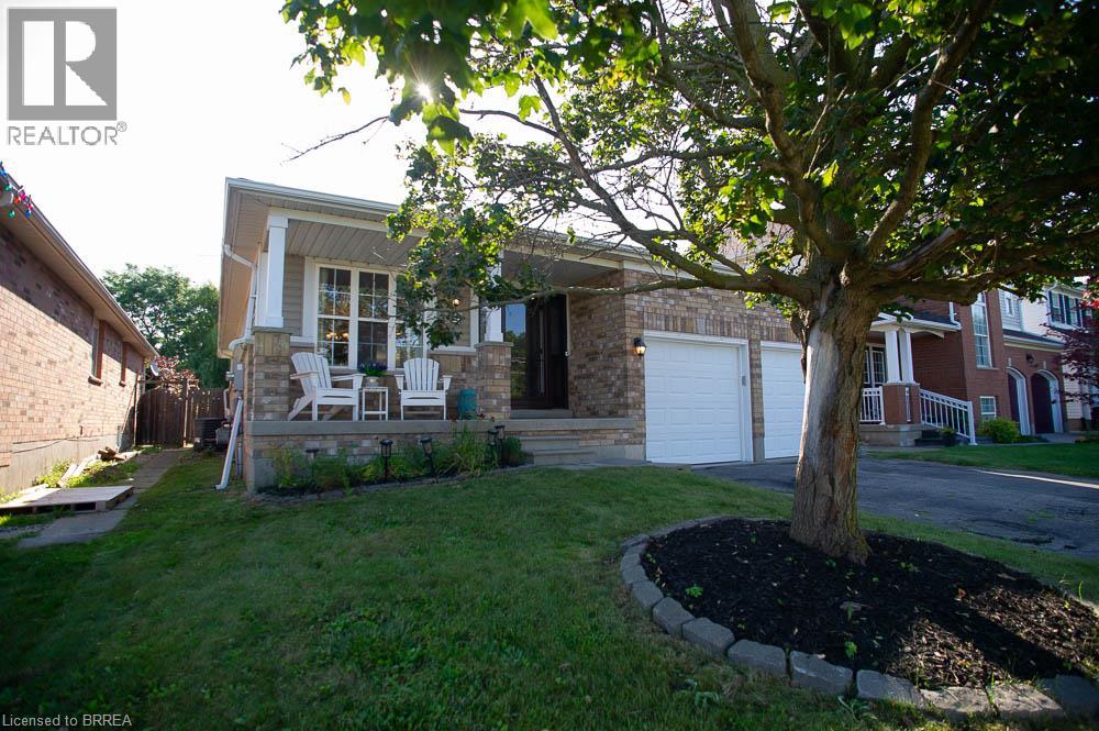 48 Lovell Crescent Property Photo 2