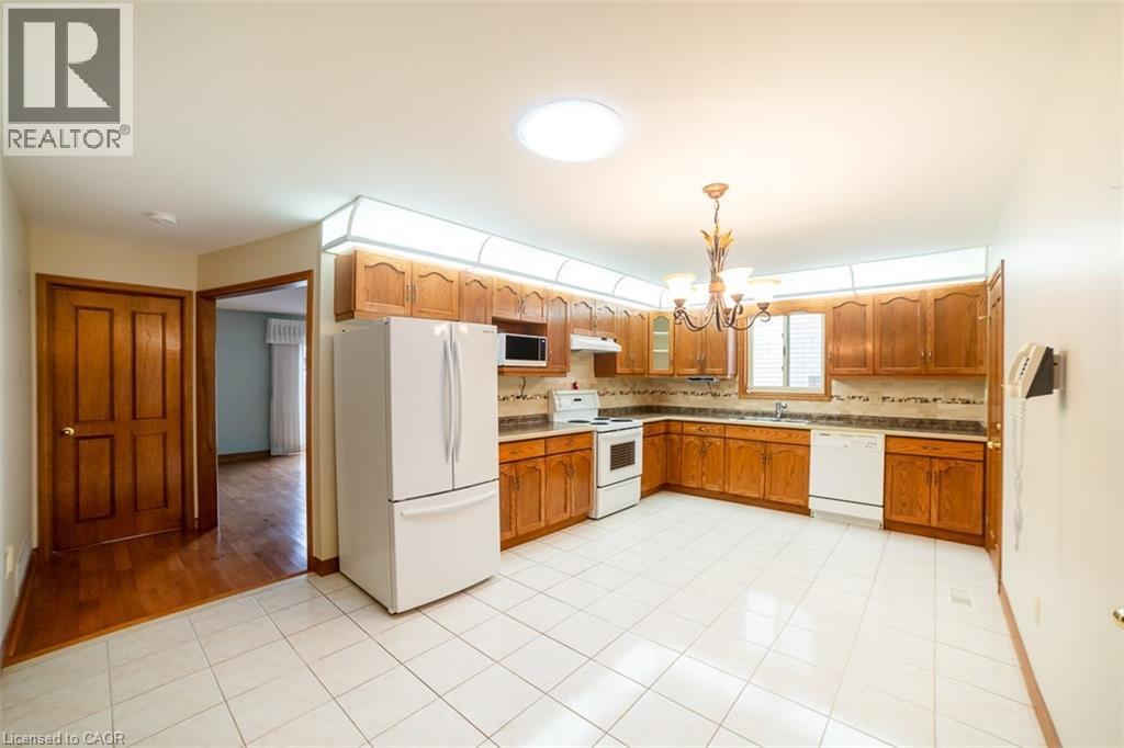 147 Locheed Drive Unit# Main Property Photo 4