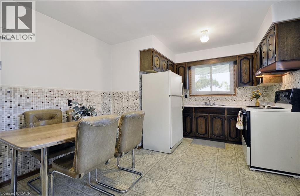 113 First Avenue W Property Photo 8