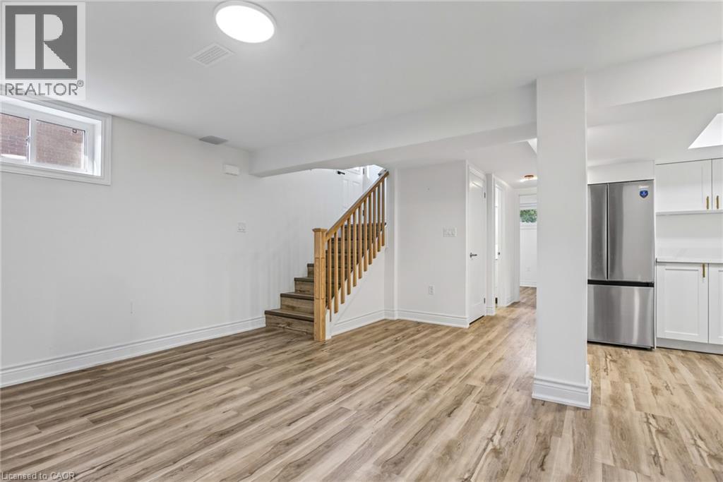 156 East 36th Street Unit# Lower Property Photo 10