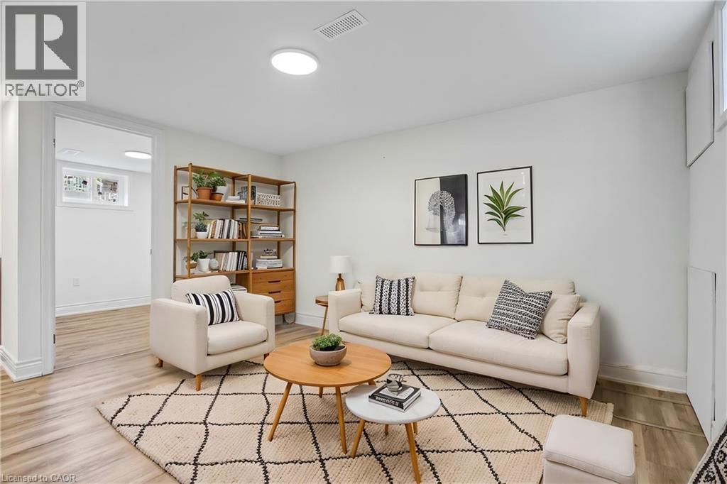 156 East 36th Street Unit# Lower Property Photo 11