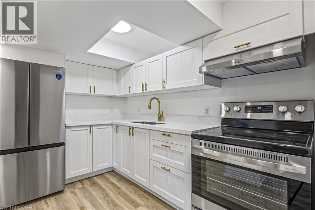 156 East 36th Street Unit# Lower Property Photo 15