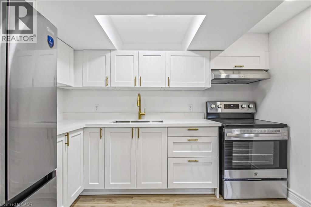 156 East 36th Street Unit# Lower Property Photo 16