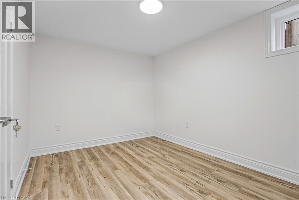 156 East 36th Street Unit# Lower Property Photo 20