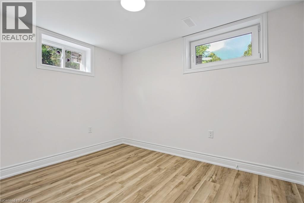 156 East 36th Street Unit# Lower Property Photo 23