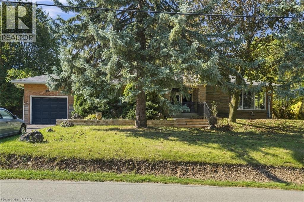 904 Montgomery Drive Property Photo 3
