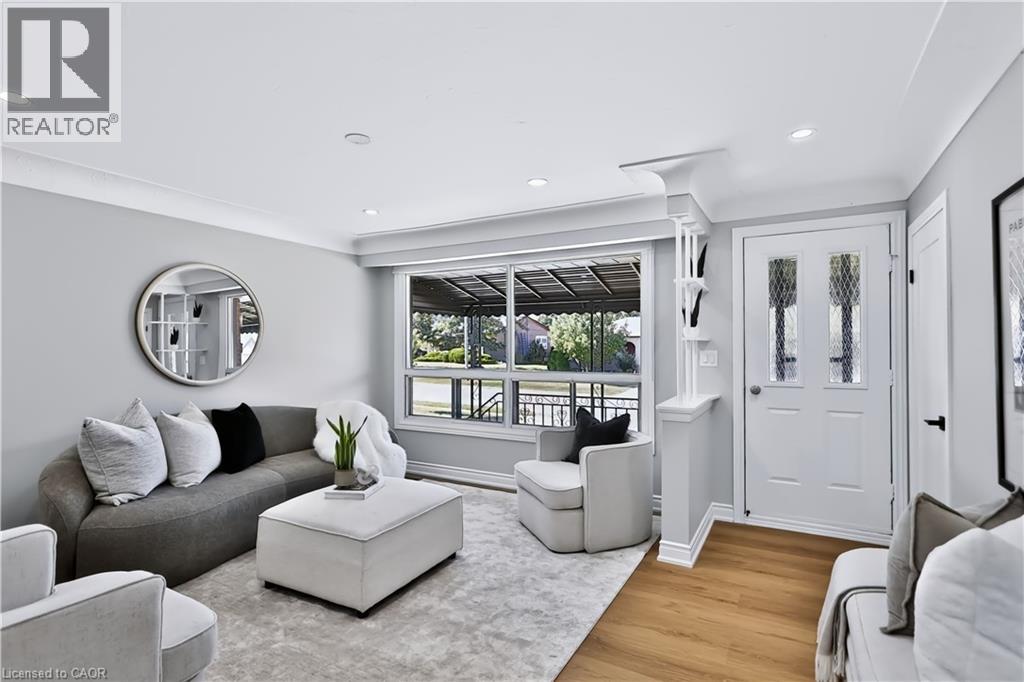 38 Deerhurst Road Property Photo 4