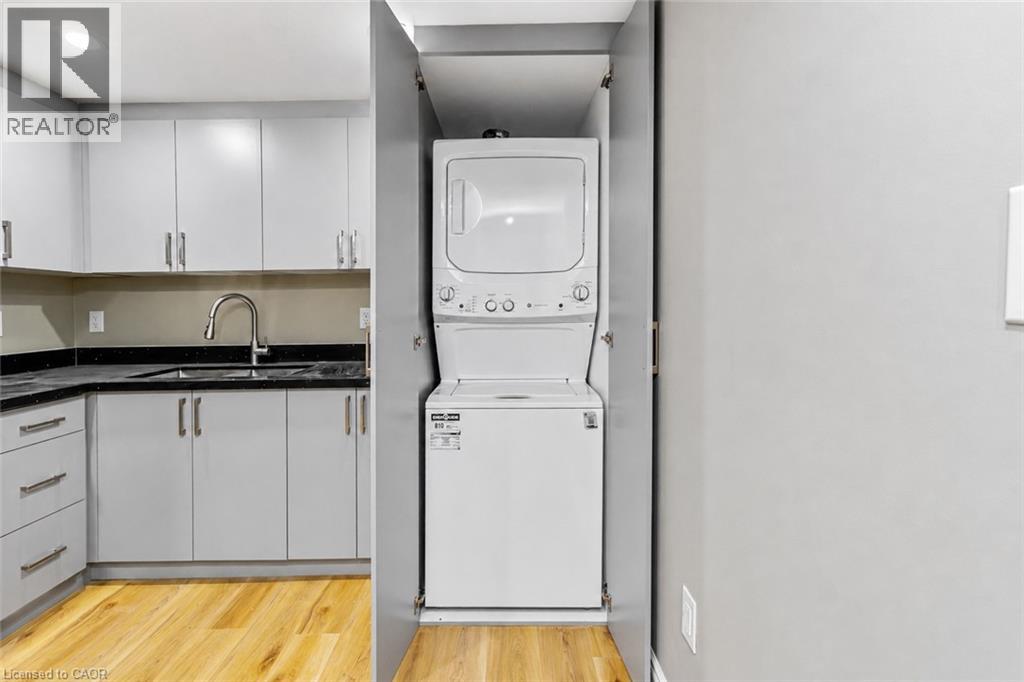485 Avens Street Unit# Lower Property Photo 9