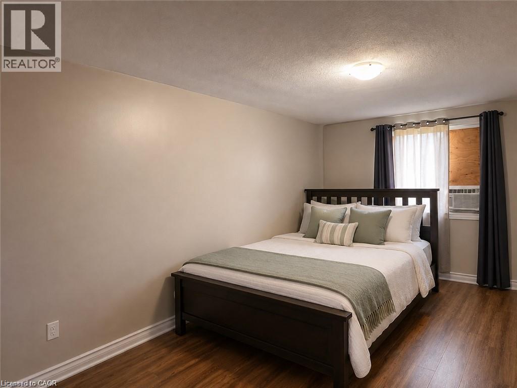 633 Barber Avenue N Unit# 7 Property Photo 3