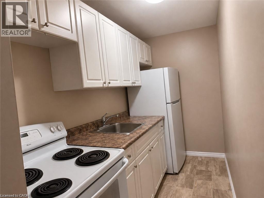 633 Barber Avenue N Unit# 7 Property Photo 5