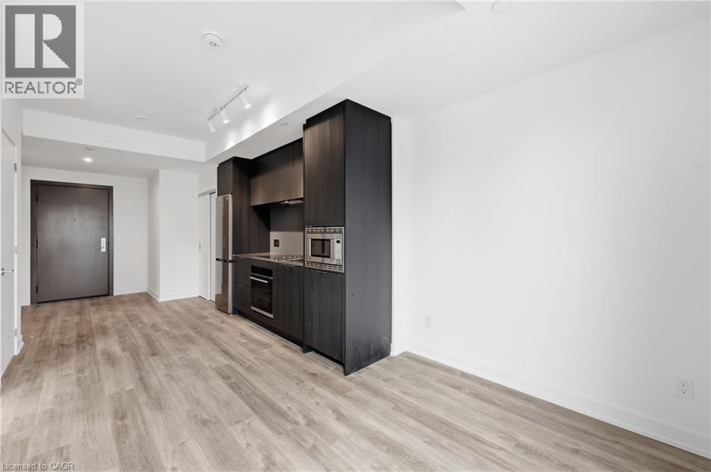 91 John Street N Unit# 606 Property Photo 6