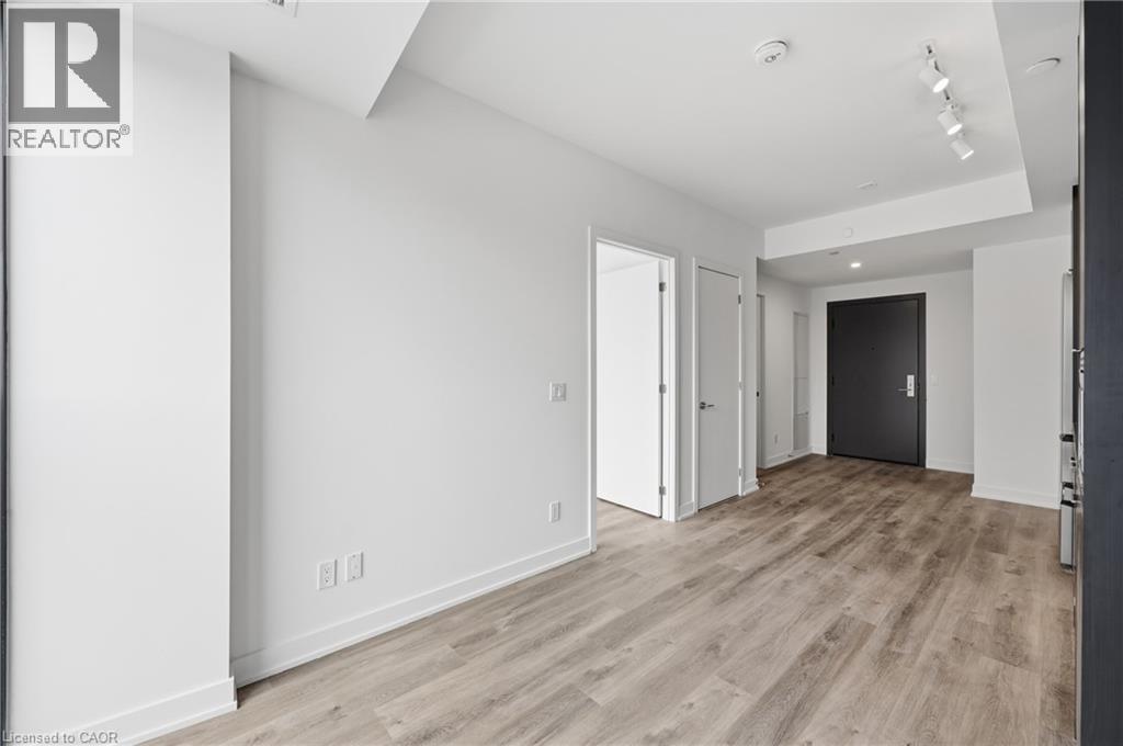 91 John Street N Unit# 606 Property Photo 7