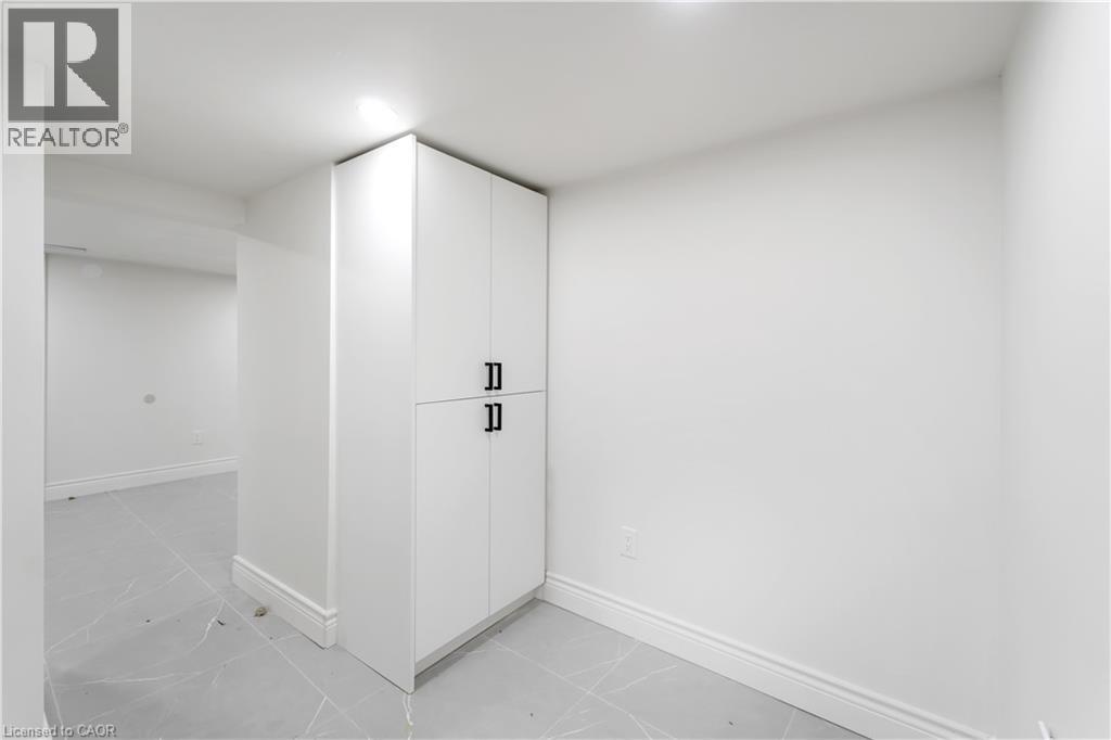 18 Mountain Street Unit# 3 Property Photo 11