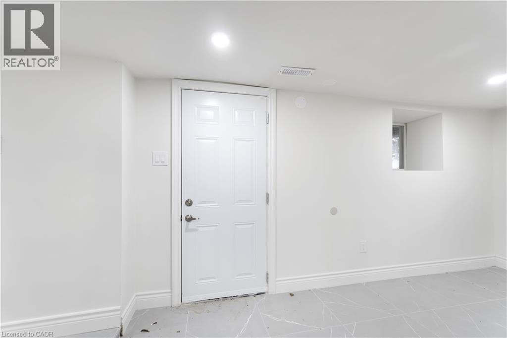 18 Mountain Street Unit# 3 Property Photo 14