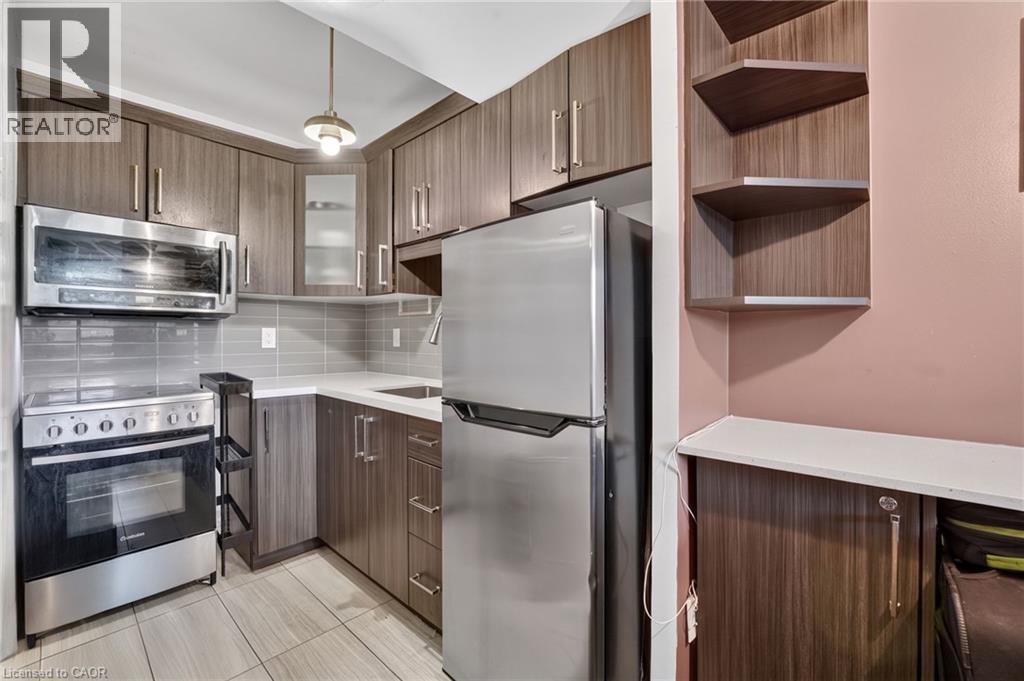 150 Charlton Avenue E Unit# 2905 Property Photo 8