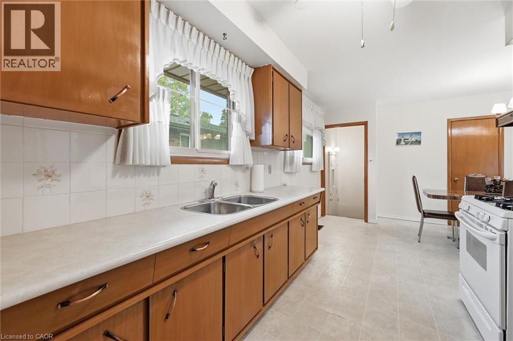 138 Luscombe Street Property Photo 10