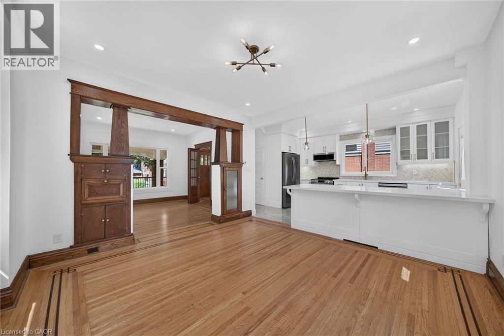 229 Park Row S Property Photo 19