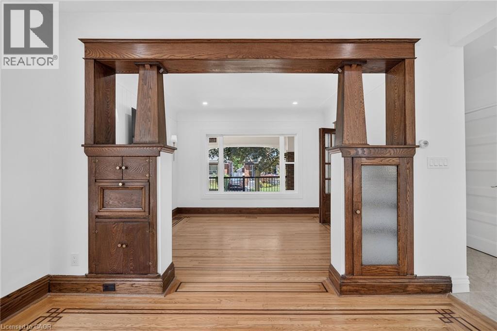 229 Park Row S Property Photo 22