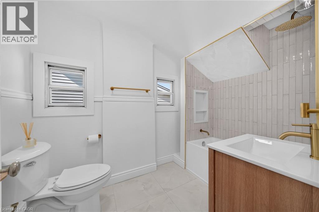 229 Park Row S Property Photo 23