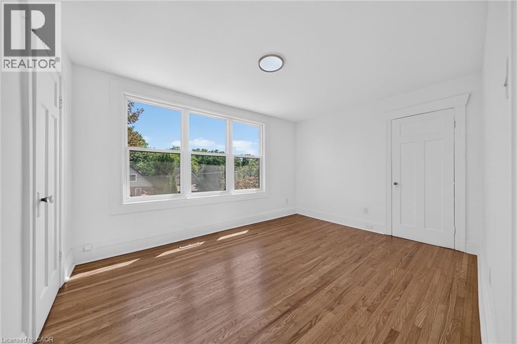 229 Park Row S Property Photo 26