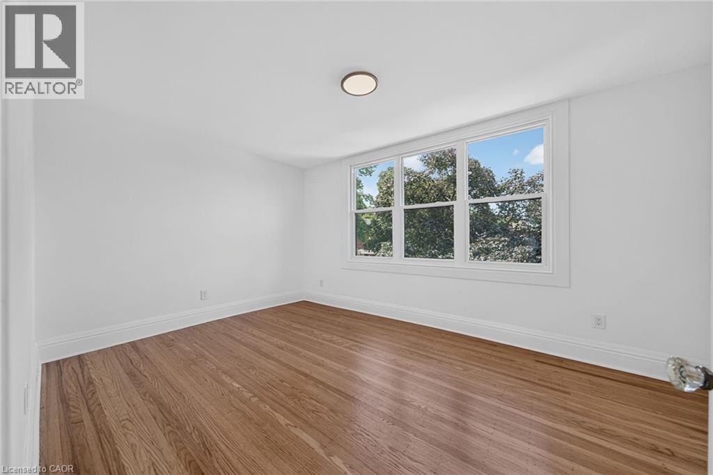 229 Park Row S Property Photo 27