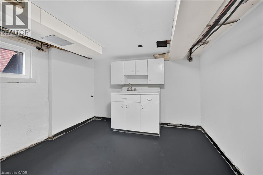 229 Park Row S Property Photo 36
