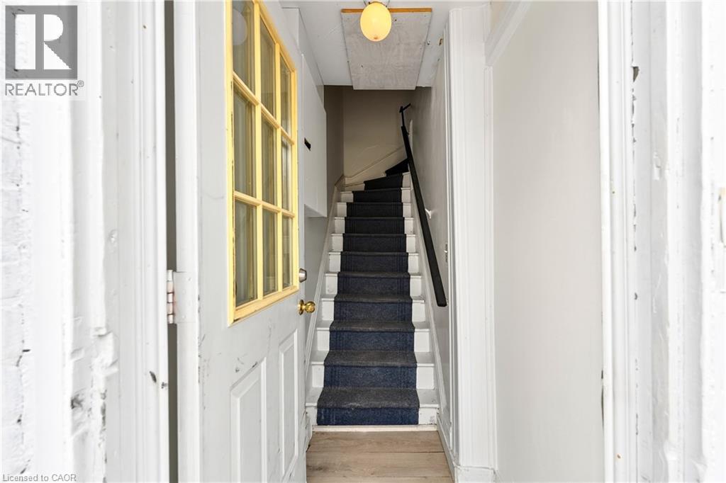15 Warnock Street Unit# Upper Property Photo 4