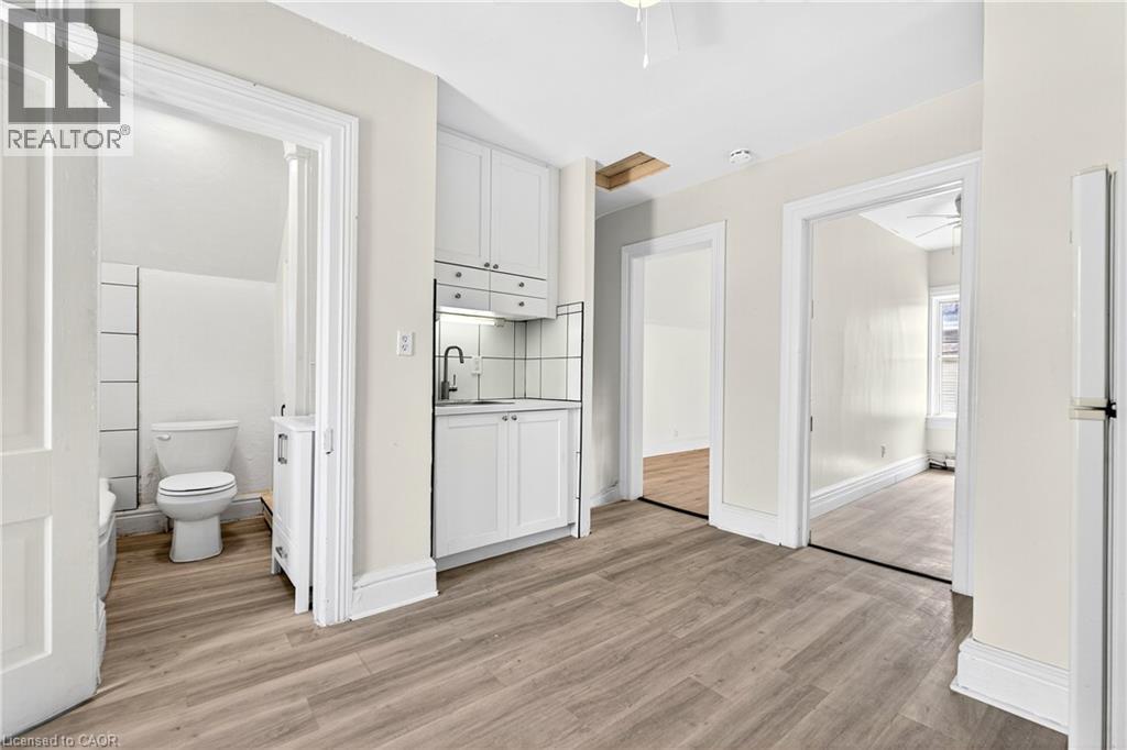 15 Warnock Street Unit# Upper Property Photo 7
