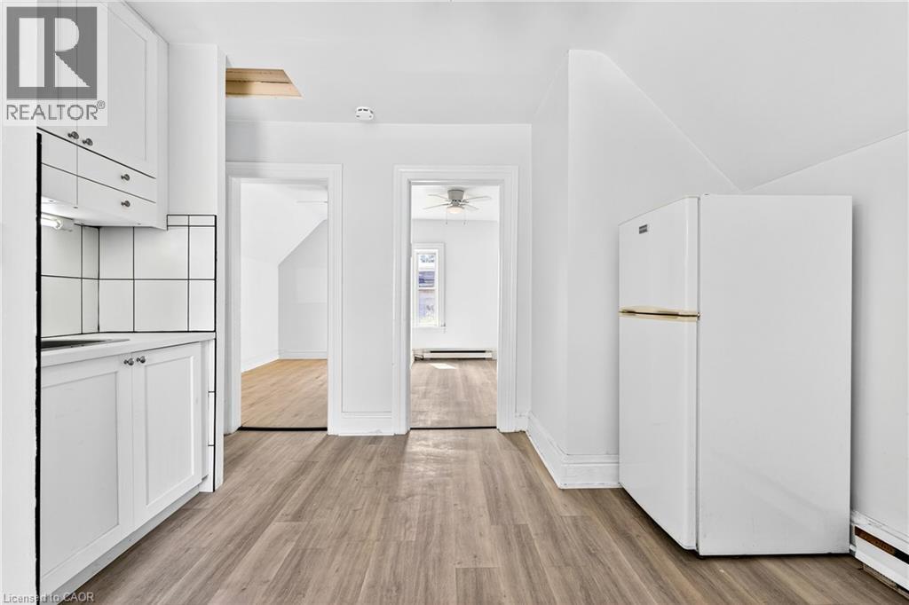 15 Warnock Street Unit# Upper Property Photo 8