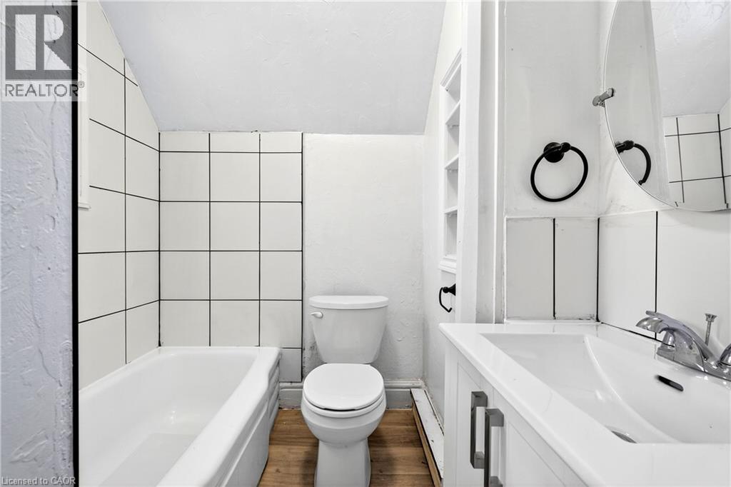 15 Warnock Street Unit# Upper Property Photo 13