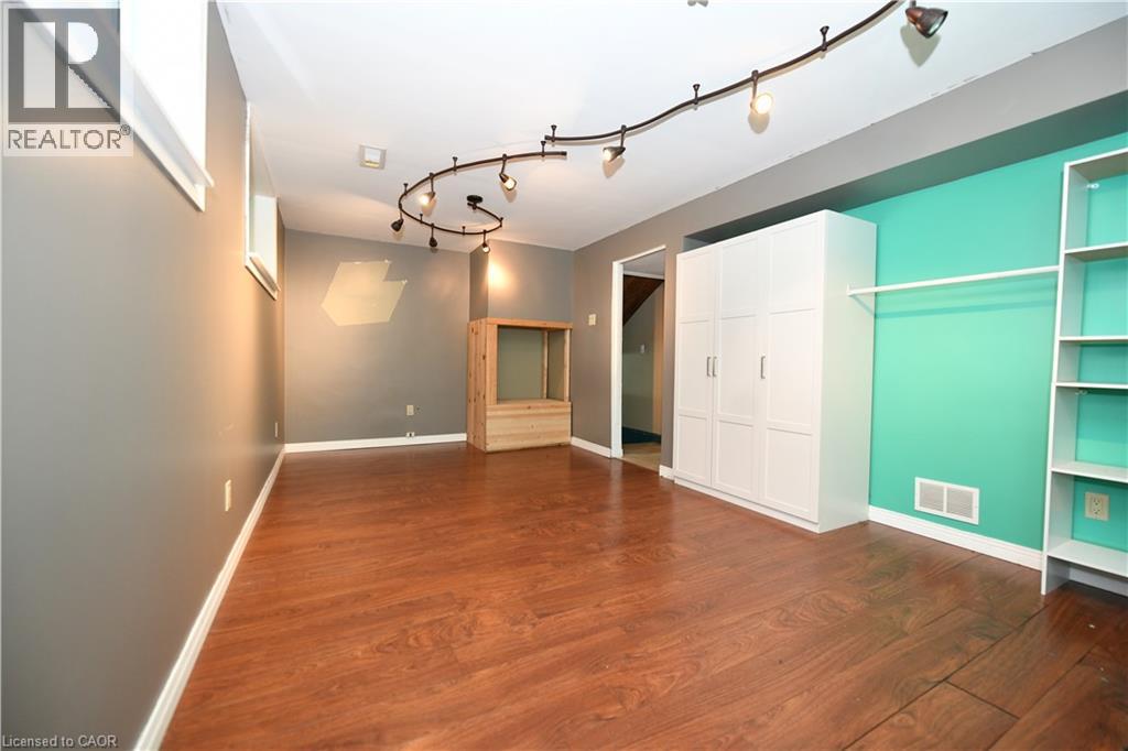 37 Ebury Crescent Property Photo 7