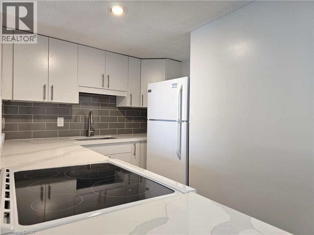 260 Sheldon Avenue N Unit# 508 Property Photo 6